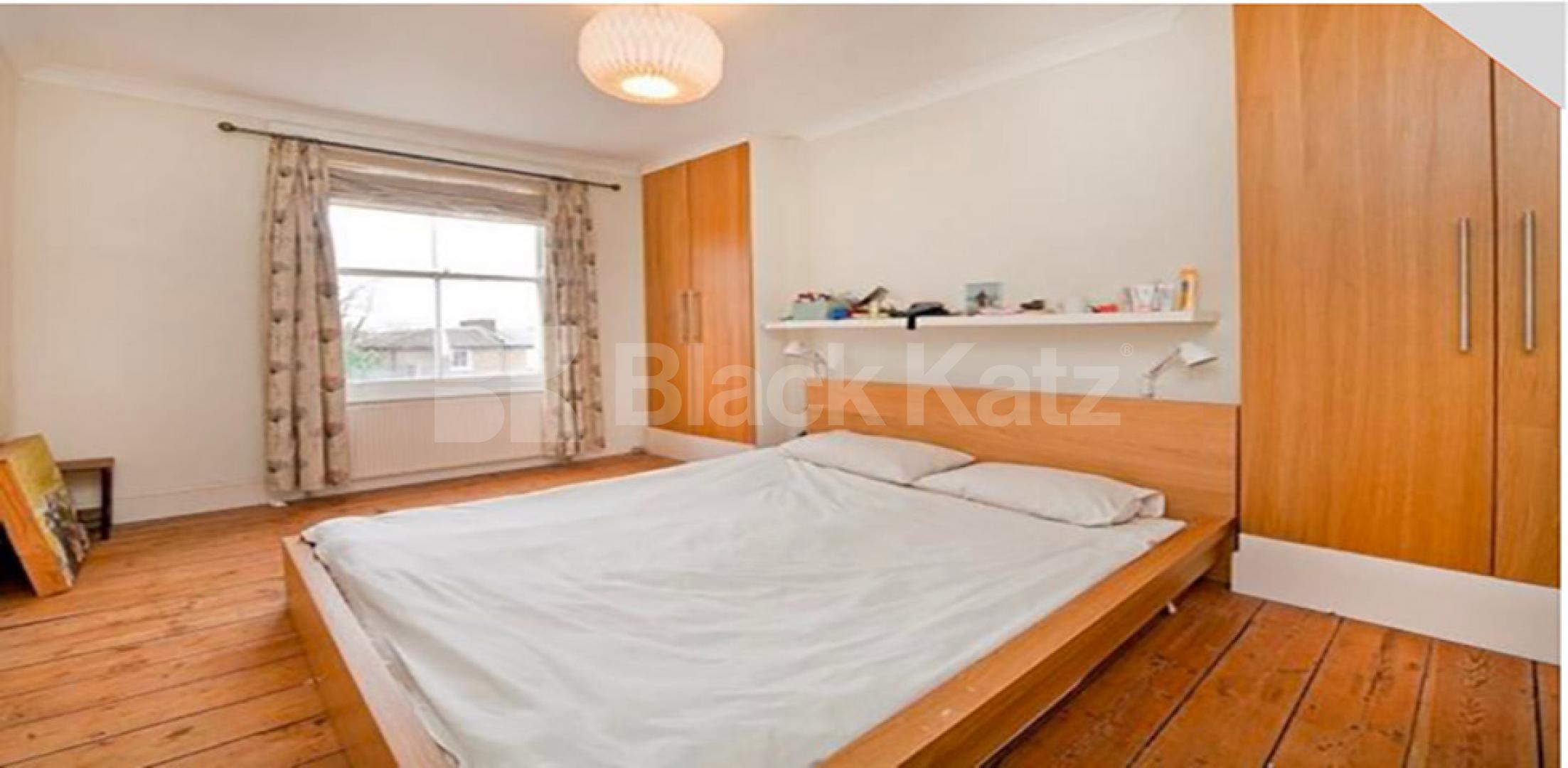 			LARGE 3 / 4 BED ON A TREE LINED STREET!, 4 Bedroom, 1 bath, 1 reception Flat			 Gaisford Street, KENTISH TOWN